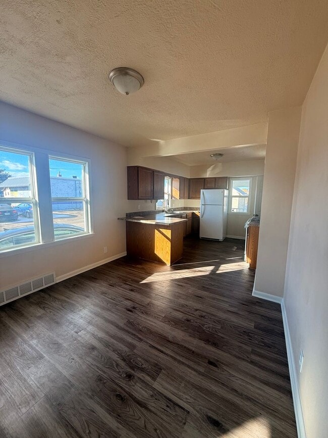 Building Photo - 2 story in Loves Park