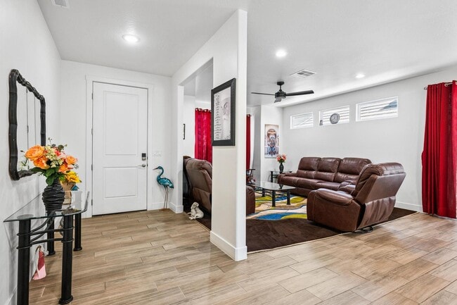 Building Photo - 438 N Stone Mountain Dr