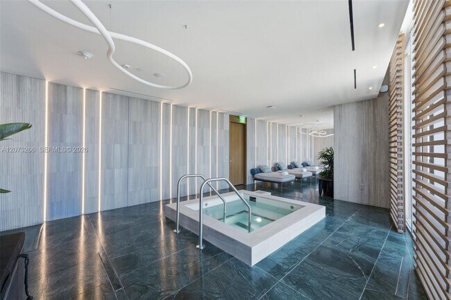 Building Photo - 1400 Biscayne Blvd