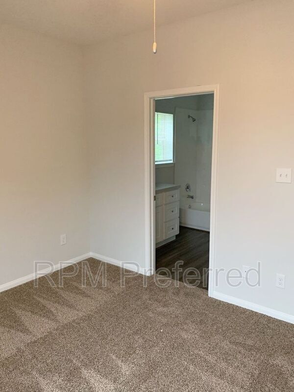Building Photo - 9023 Nyssa St