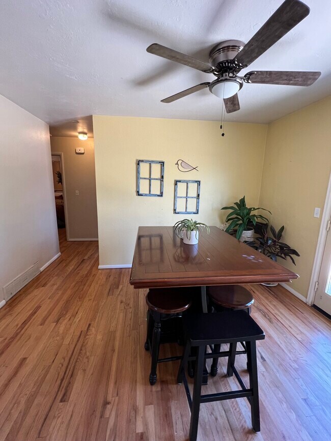 Building Photo - 1411 26th St