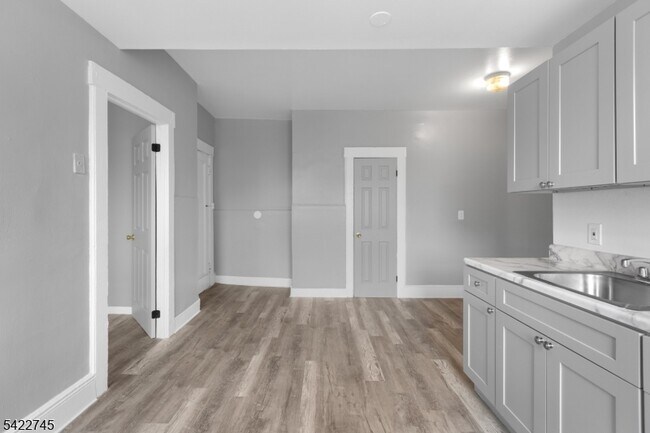 Building Photo - 101 Burgess Pl