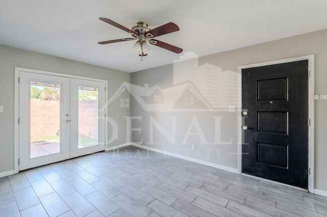 Building Photo - 600 S Dobson Rd