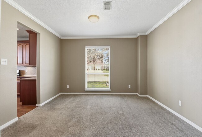 Building Photo - 13902 Oneida Ct