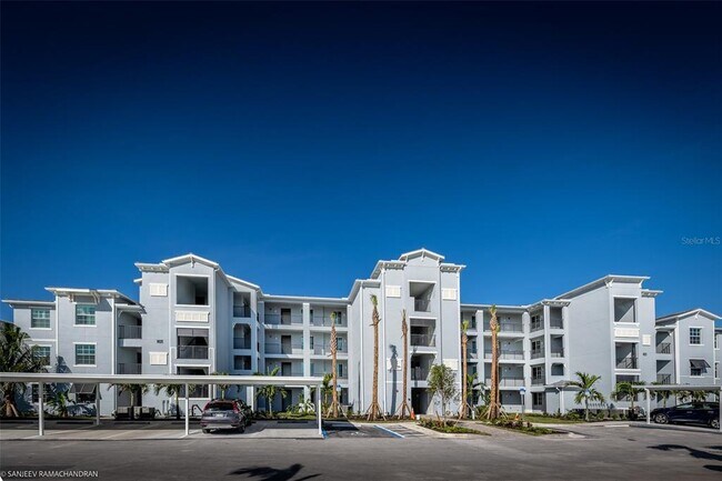 Building Photo - 14141 Heritage Landing Blvd