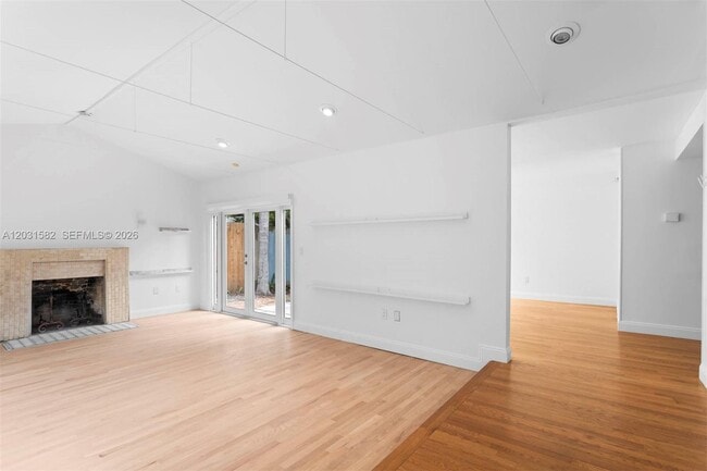 Building Photo - 3945 Loquat Ave