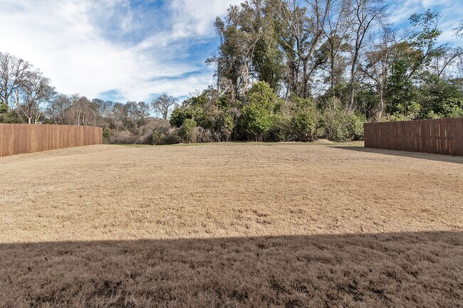 Building Photo - Available July 15, 2026