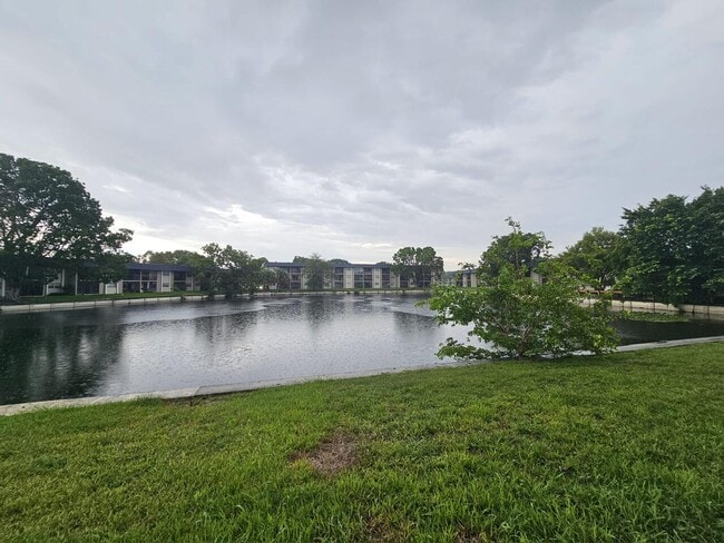 Primary Photo - 7901 S Colony Cir