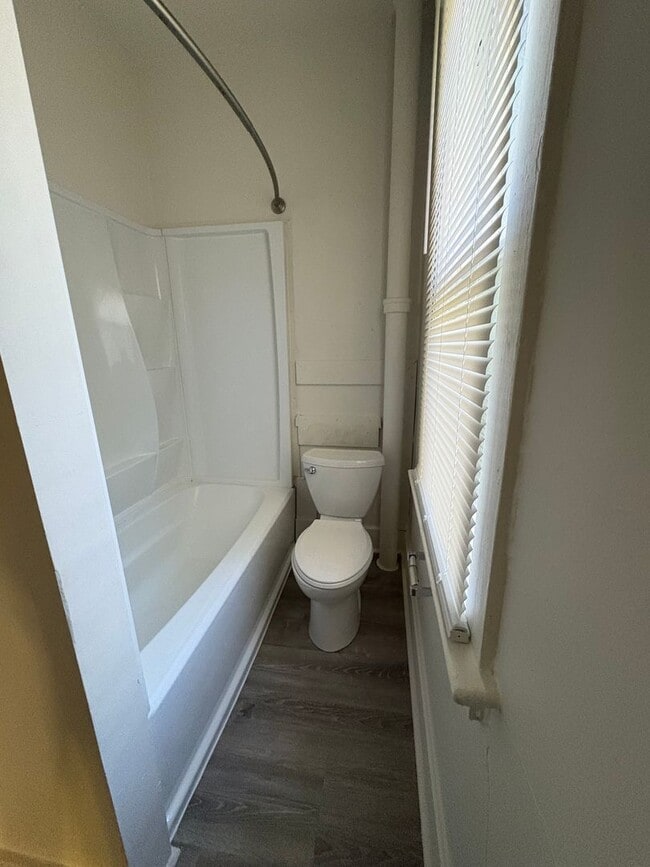 Building Photo - Charming 4-Bed, 2-Bath Home on Corner Lot in Old Town