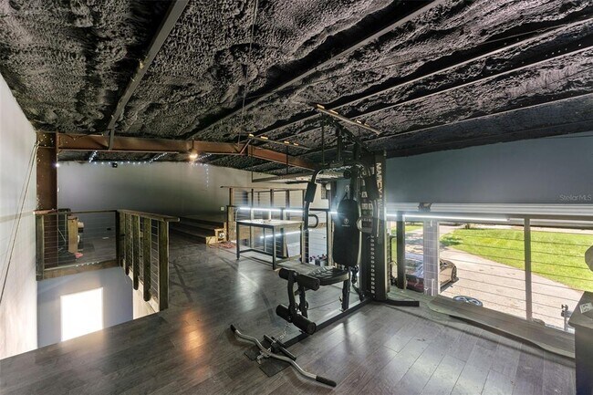 Building Photo - 7911 Lovegren Ln
