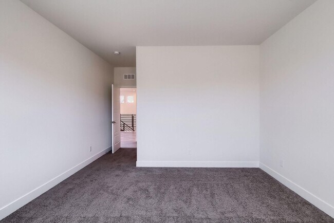 Building Photo - Luxury Paired Home in Golden!  3 bedrooms, 2.5 baths, 2-car garage!