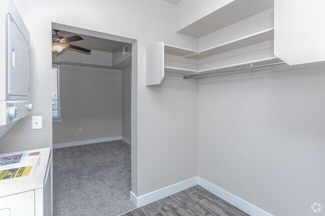 1BR, 1BA - 667SF - Bedroom Closet - Cherry Hill Apartments