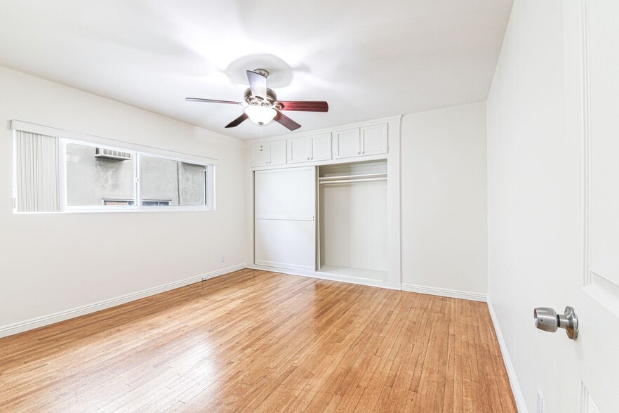 Building Photo - 1801 N Harvard Blvd