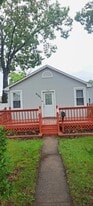 Building Photo - 2701 Greene St