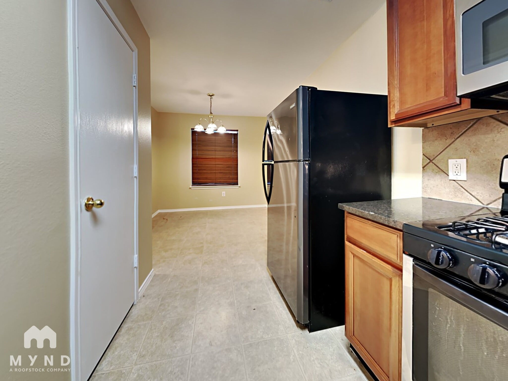Building Photo - 635 Ashlen Dr