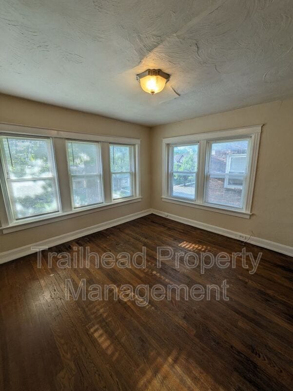 Building Photo - 4002 Warwick Blvd