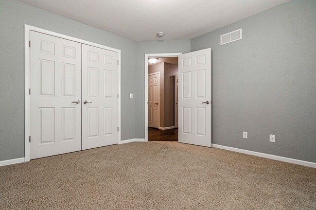 Building Photo - 1316 Elm Creek Dr