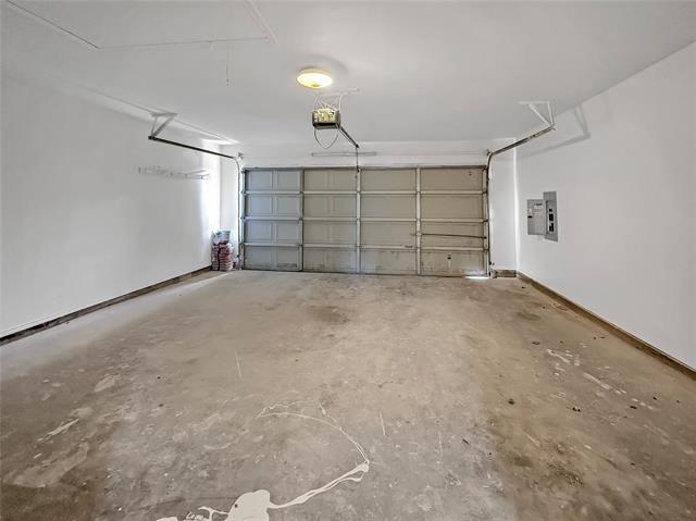 Building Photo - 2708 Crystal Falls Dr