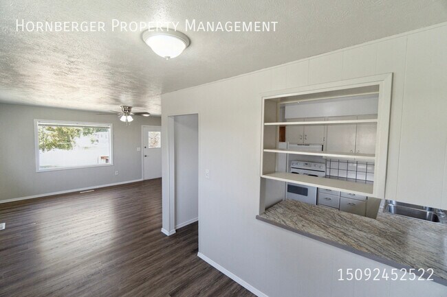 Building Photo - 4118 E Hastings Ave
