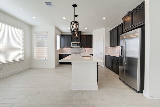 Building Photo - 7630 Meadow Mouse Ln