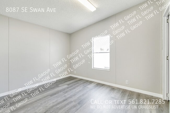 Building Photo - 8087 SE Swan Ave