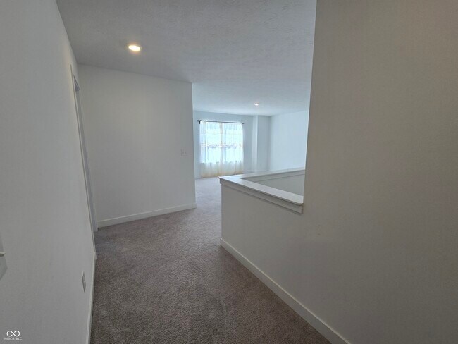 Building Photo - 5128 Summerton St