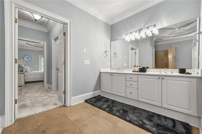 Building Photo - 9800 Foxworth Dr