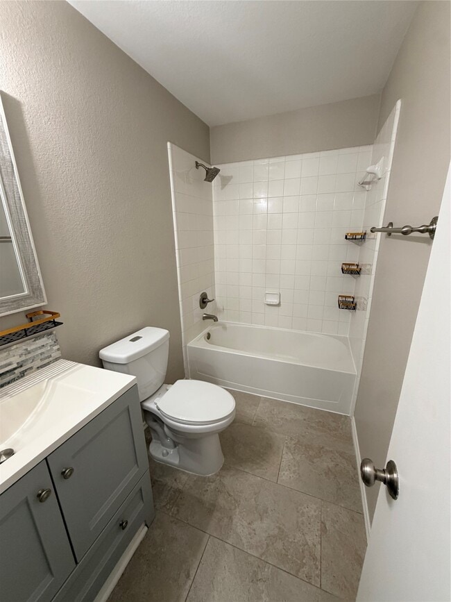 Building Photo - 3026 Tall Tree Ridge Way