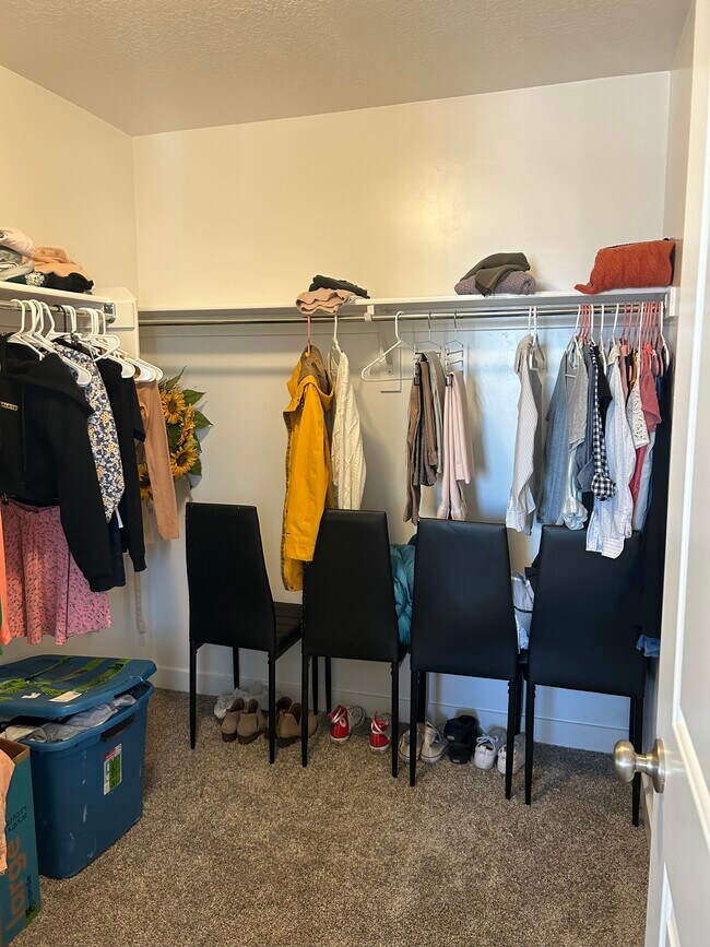 Building Photo - 3780 3215 W