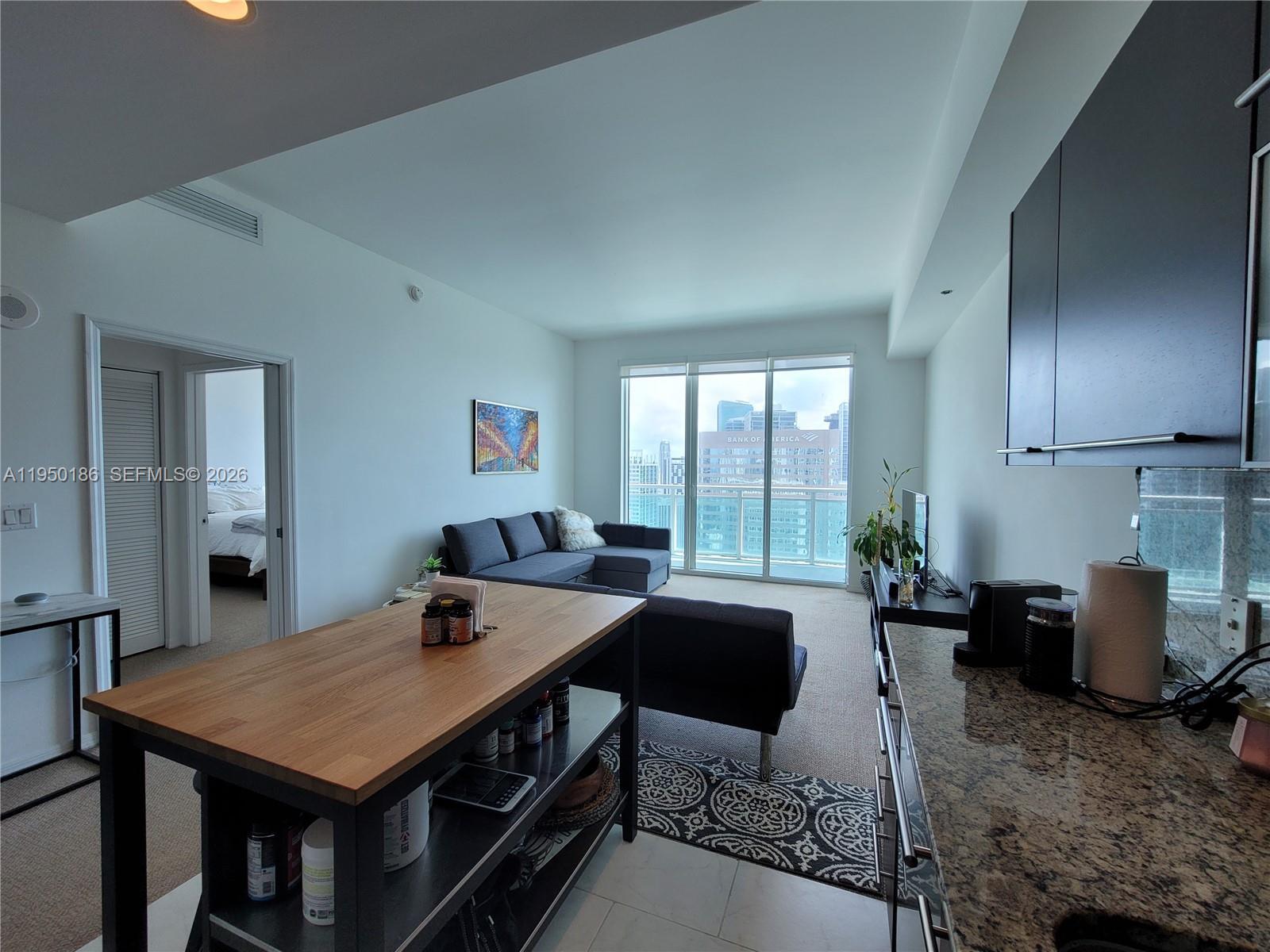 Building Photo - 950 Brickell Bay Dr