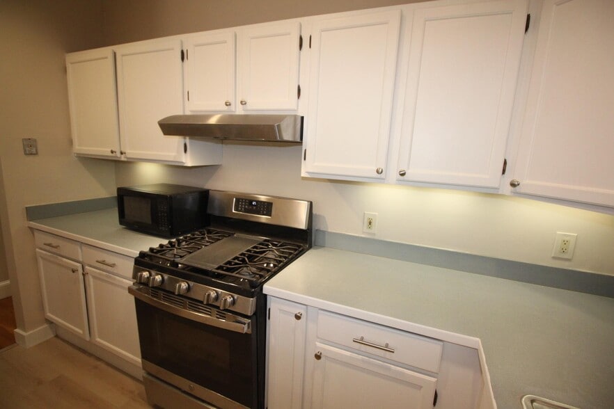 Building Photo - 11 Worcester St