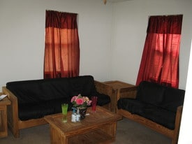 Building Photo - 600 Grant Ave