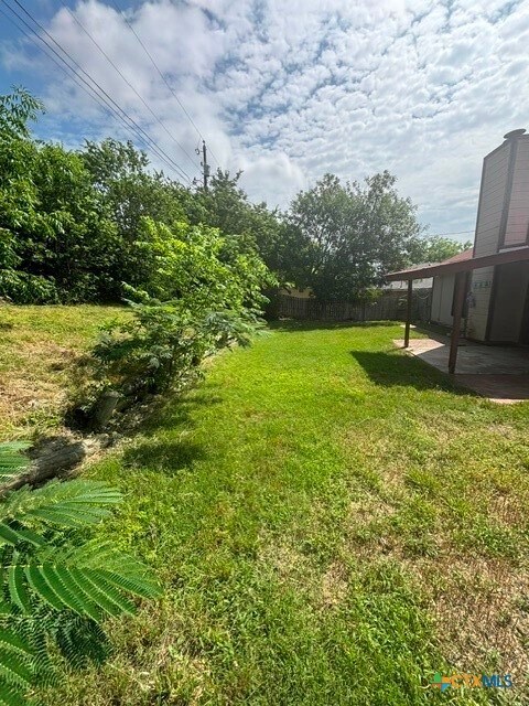 Building Photo - 403 E Hogan Dr