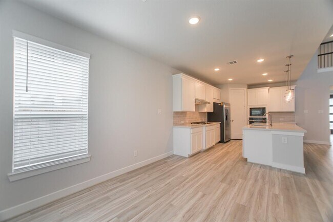 Building Photo - 155 Renodes Garden Ln