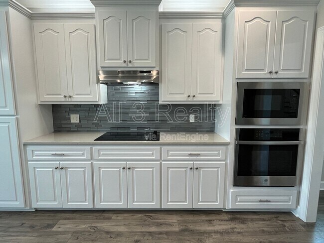 Building Photo - 1924 Wyngate Loop