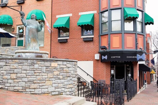 Building Photo - 962 Pavilion St