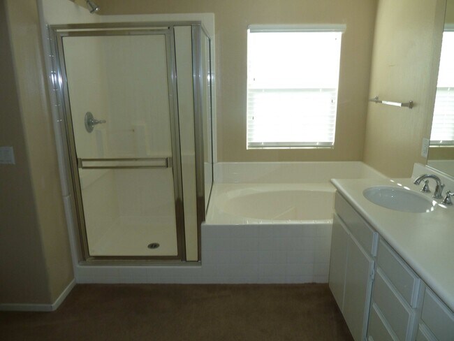 Building Photo - 41900 Davenport Way