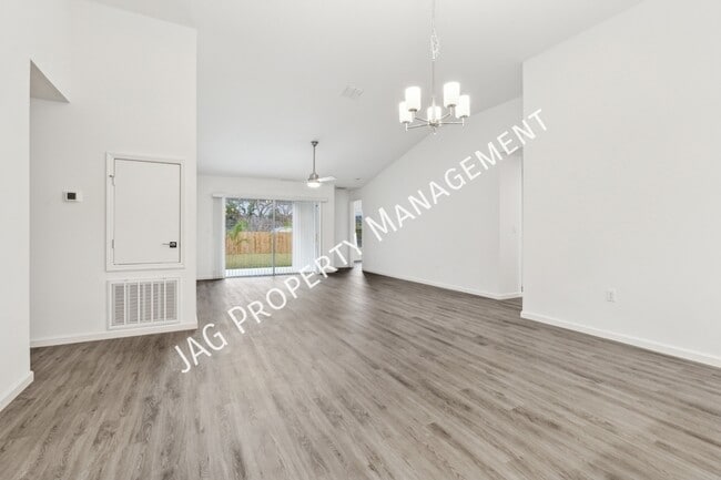 Building Photo - 271 Christensen Ave SE