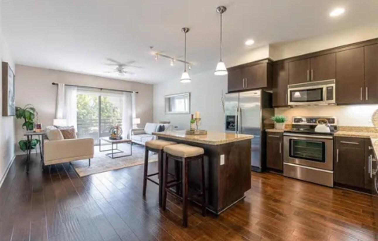 Building Photo - 4463 Hyde Cmn