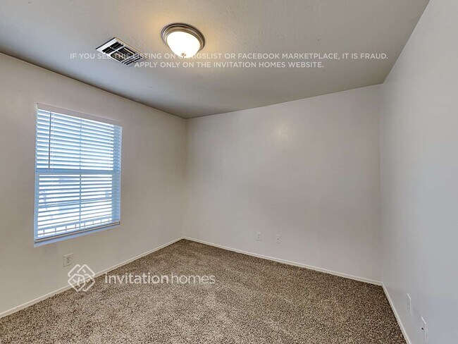 Building Photo - 5319 W Fulton St