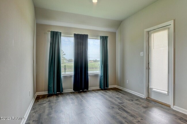 Building Photo - 107 Emerald Star Ln