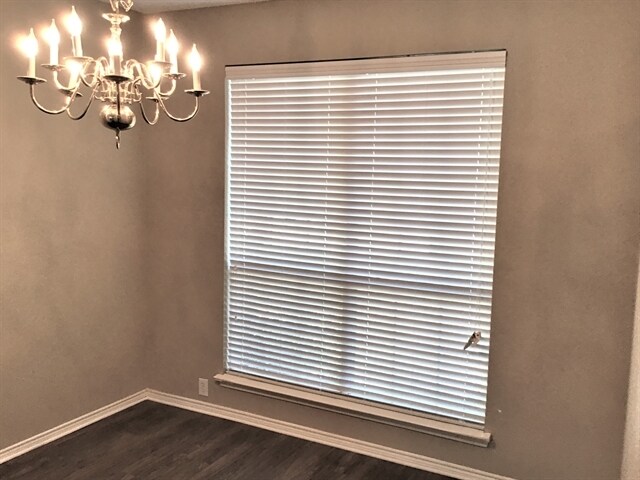 Building Photo - 304 Double Oak Ln