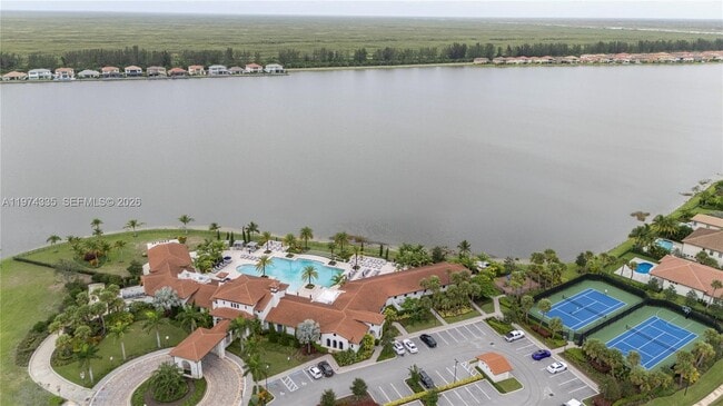 Building Photo - 8555 E Baypoint Cir