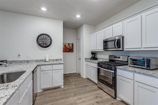 Building Photo - 206 Marsh Ln
