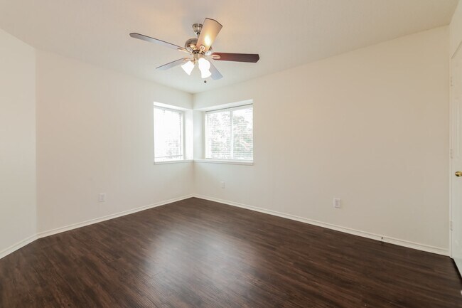 Building Photo - 8313 Spinnaker Cv