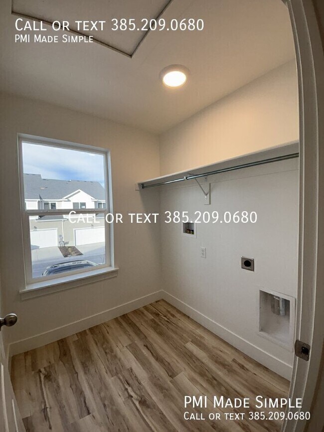 Building Photo - 4009 W 1180 N