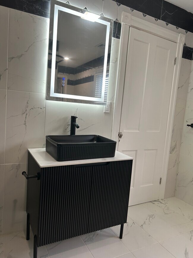 Building Photo - 74 Delaware Ave