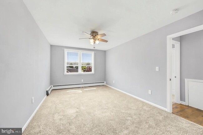 Building Photo - 7947 Ferndale St