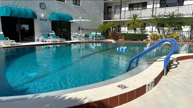 Building Photo - "Seaside Elegance: Fully Furnished 2-Bed, 2-Bath Condo with Granite Finishes & Guest Suite at Coc...