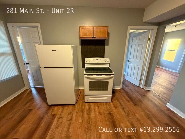 Building Photo - 281 Main St